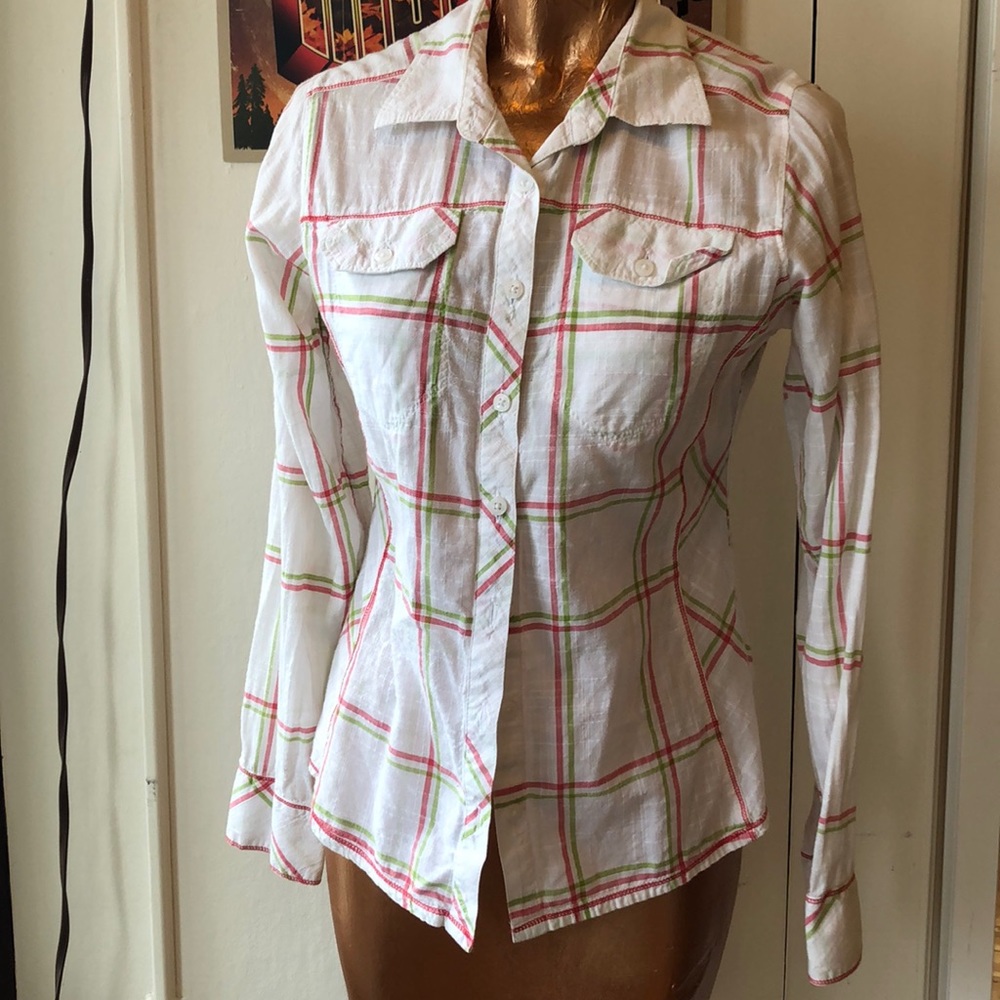 Columbia 100% cotton white button up shirt